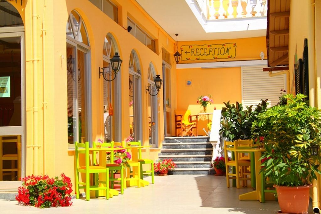 Bella Studios Беницес Екстериор снимка